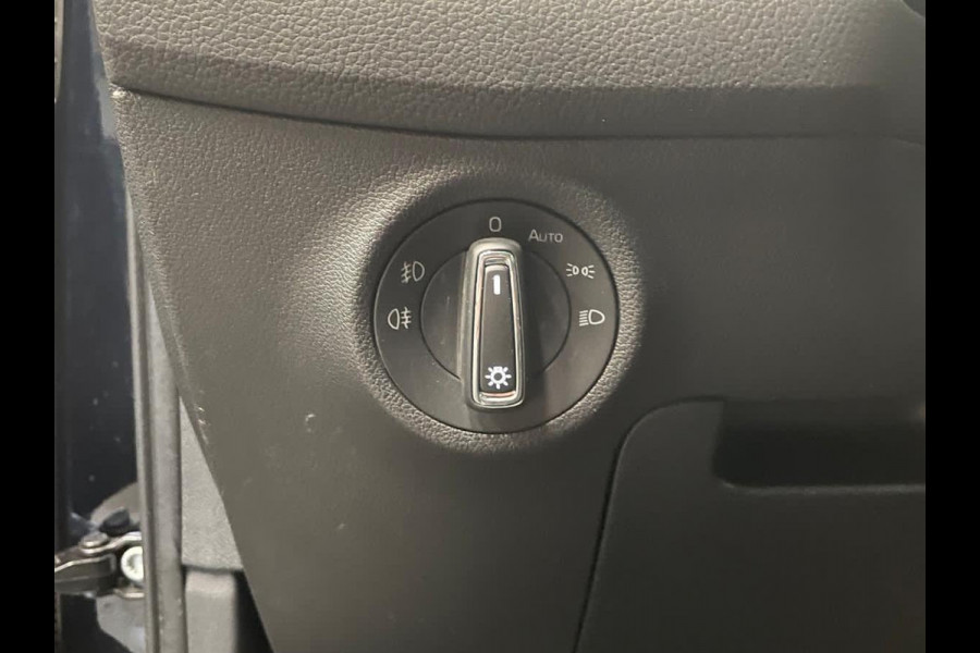 Škoda Kodiaq 1.5 TSI Sportline Business Airco ECC Navi Carplay 19" LM Velgen Leder/Alcantara PDC VA+ 360 Camera Stoelverwarming voor & achter