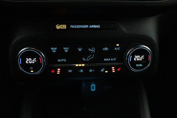 Ford Focus 1.0 EcoBoost Hybrid ST Line X Business (CAMERA, STOEL/STUUR VERWARMING, LANE-ASSIST, CRUISE CONTROL ADAPTIEF)