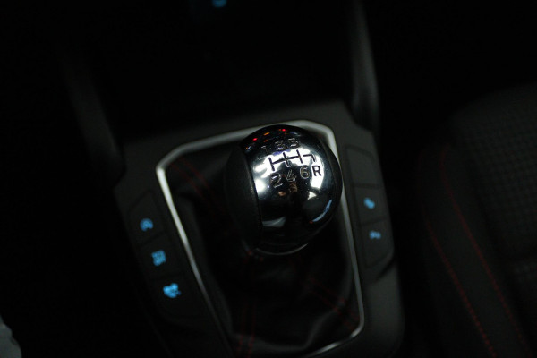 Ford Focus 1.0 EcoBoost Hybrid ST Line X Business (CAMERA, STOEL/STUUR VERWARMING, LANE-ASSIST, CRUISE CONTROL ADAPTIEF)