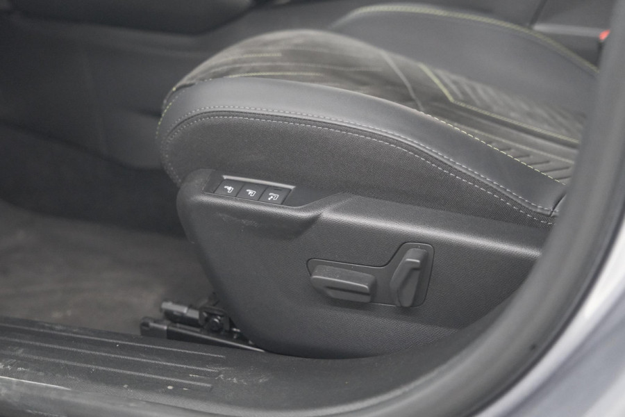 Peugeot 2008 PureTech 130 EAT8 GT | 360 Camera | Stoelmassage | Adaptieve Cruise Control | Dodehoekdetectie