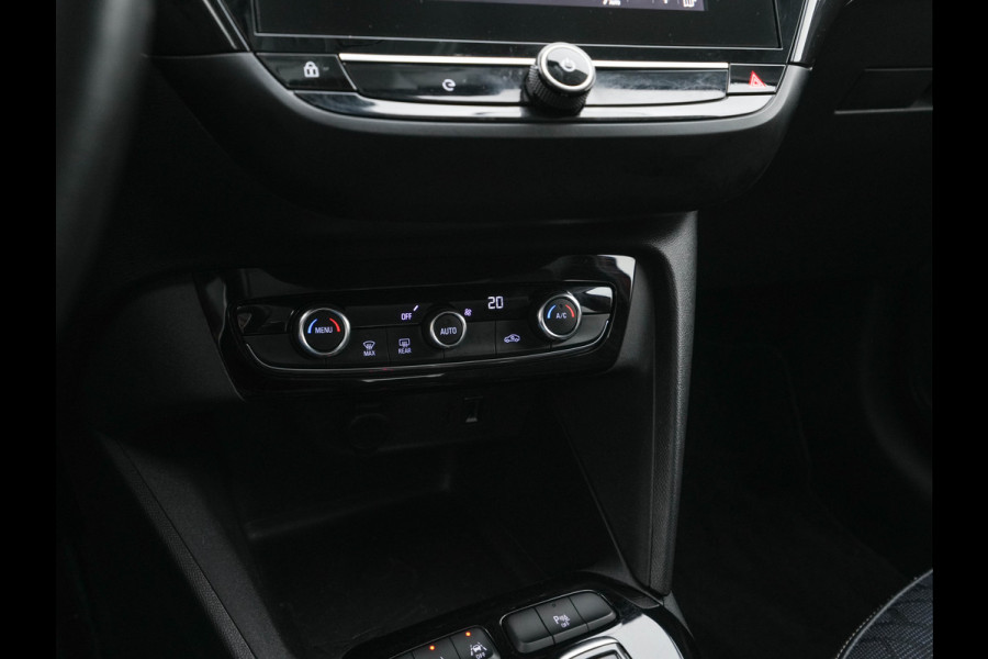 Opel CORSA-E Elegance 50 kWh [ 3-Fase ] {SOH-94%} (INCL-BTW) Aut. *FULL-LED | DIGI-COCKPIT | LEATHER-MICROFIBRE | NAVI-FULLMAP |  CAMERA | CARPLAY | ECC | KEYLESS | CRUISE | DAB | LANE-ASSIST | PDC | SPORT-SEATS | PRIVACY-GLASS | 16"ALU*