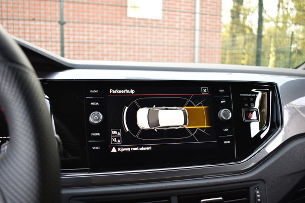 Volkswagen Polo GTI 2.0 TSI 210PK DSG GTI-SPORT IQ-LIGHT/PDC/CARPLAY