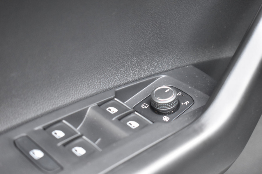 Volkswagen Polo GTI 2.0 TSI 210PK DSG GTI-SPORT IQ-LIGHT/PDC/CARPLAY