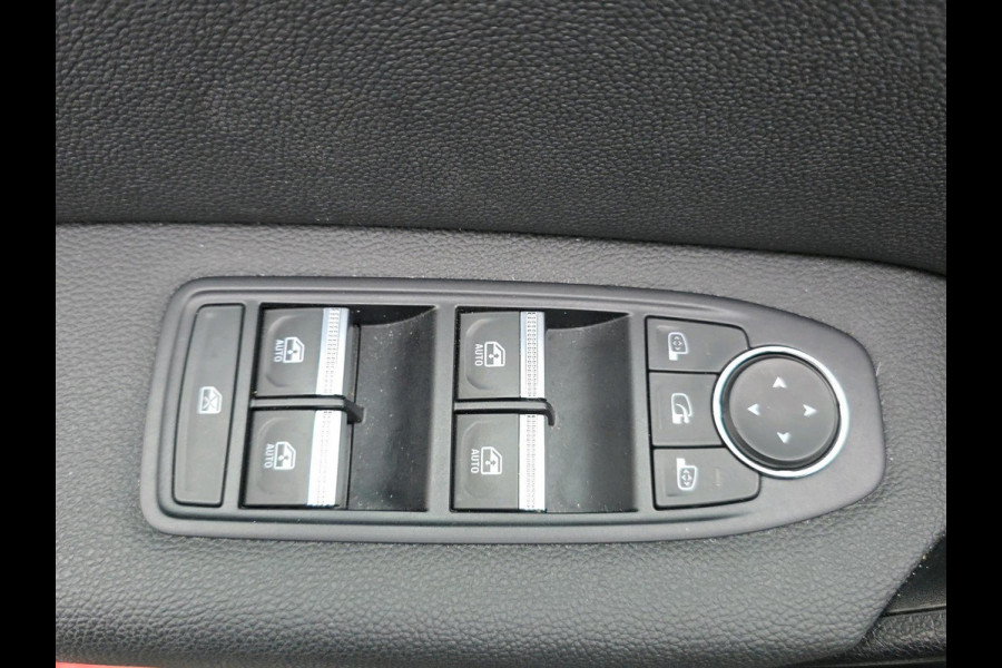 Renault Captur 1.3 TCe 140 R.S. Line | Automaat | Trekhaak | 360 camera | Two tone | Stoel/Stuurverwarming | Adaptive Cruisecontrol |