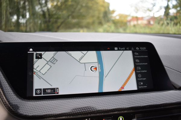 BMW 1-serie 118IA 140PK AUT. BUSINESS SPORT-LINE NAVI/LED/CAMERA/CARPLAY