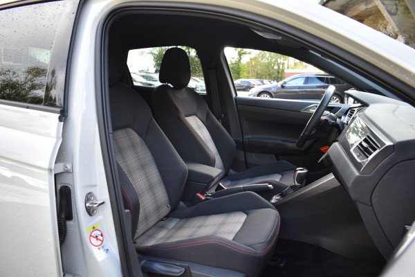 Volkswagen Polo 2.0 TSI GTI TSI 210PK DSG GTI-SPORT LED/CARPLAY/PDC