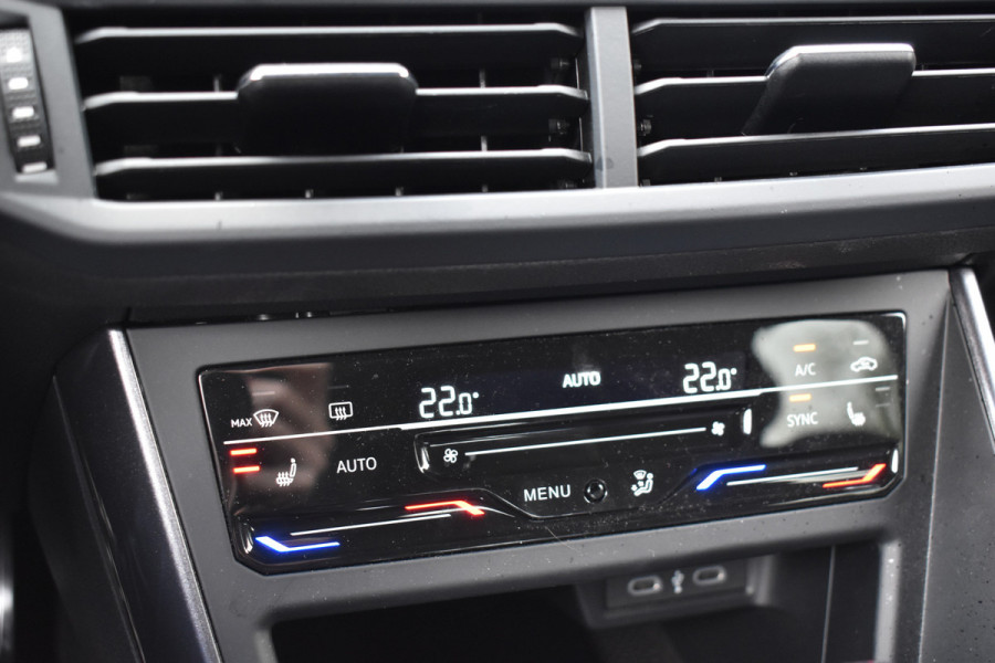 Volkswagen Polo 2.0 TSI GTI TSI 210PK DSG GTI-SPORT LED/CARPLAY/PDC