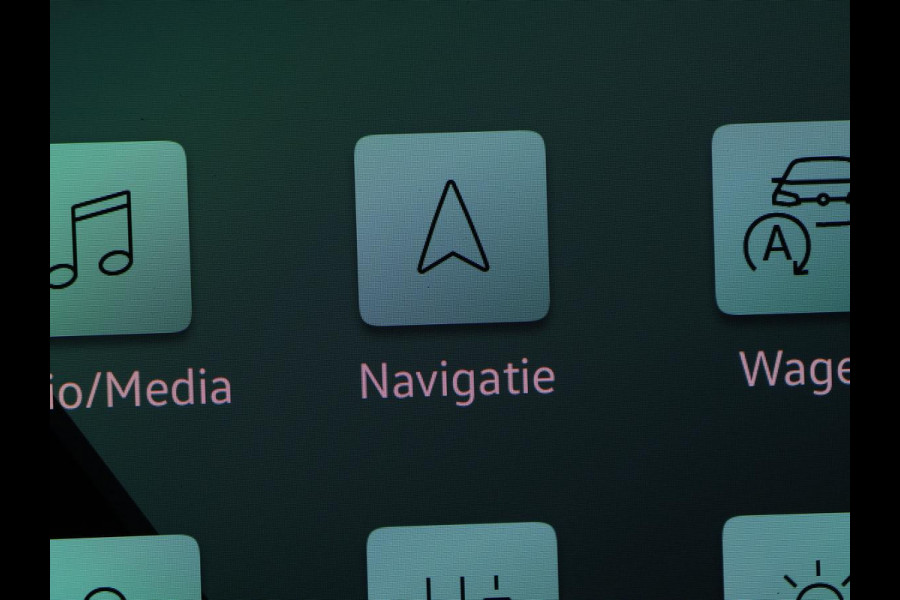 Volkswagen Golf 1.5 eTSI R-Line | Stoel & stuurverwarming | Camera | Sportstoelen | Sfeerverlichting | Digital Cockpit | Carplay | Adaptive cruise | Full LED