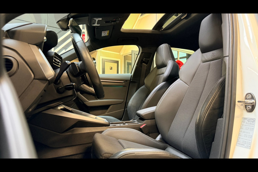 Audi S3 Sportback 2.0 TFSI S3 quattro Edition One Panoramadak/Sfeerverlichting/Carplay/ACC/Stoelverwarming/Dealeronderhouden/310PK