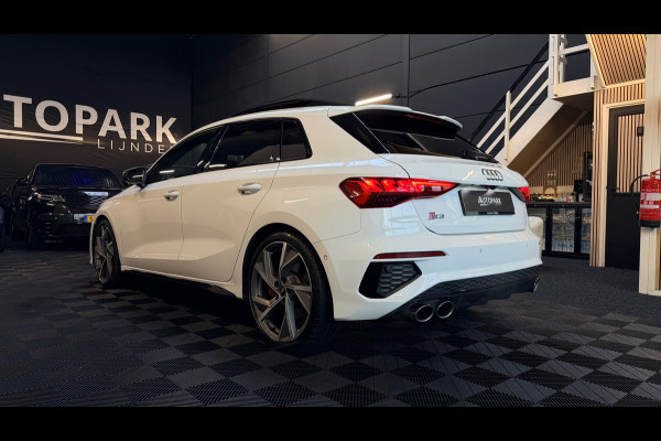 Audi S3 Sportback 2.0 TFSI S3 quattro Edition One Panoramadak/Sfeerverlichting/Carplay/ACC/Stoelverwarming/Dealeronderhouden/310PK