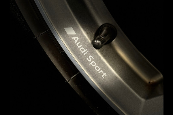 Audi S3 Sportback 2.0 TFSI S3 quattro Edition One Panoramadak/Sfeerverlichting/Carplay/ACC/Stoelverwarming/Dealeronderhouden/310PK