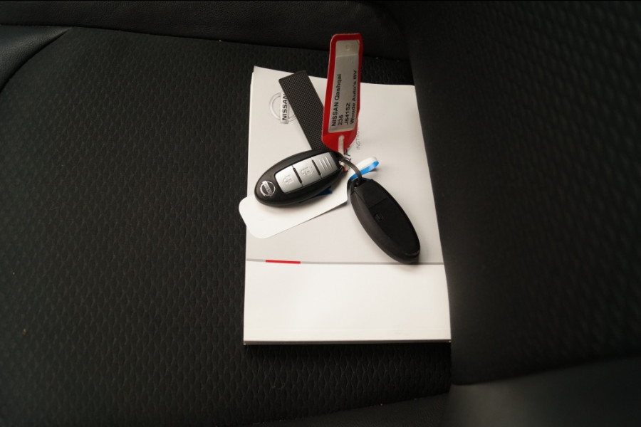 Nissan QASHQAI 1.3 DIG-T 140pk Bussines Edition -NAVI-PANO-ECC-TREKHAAK-