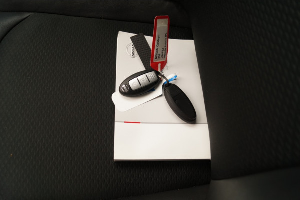 Nissan QASHQAI 1.3 DIG-T 140pk Bussines Edition -NAVI-PANO-ECC-TREKHAAK-