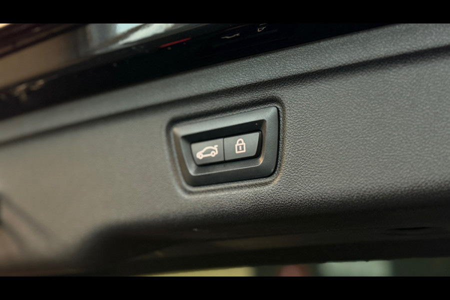 BMW 3 Serie Touring 330e High Executive M-SPORT BTW/PANO/HUD/KEYLESS/SFEERVERLICHTING/CARPLAY/DEALERONDERHOUDEN/BOMVOL!