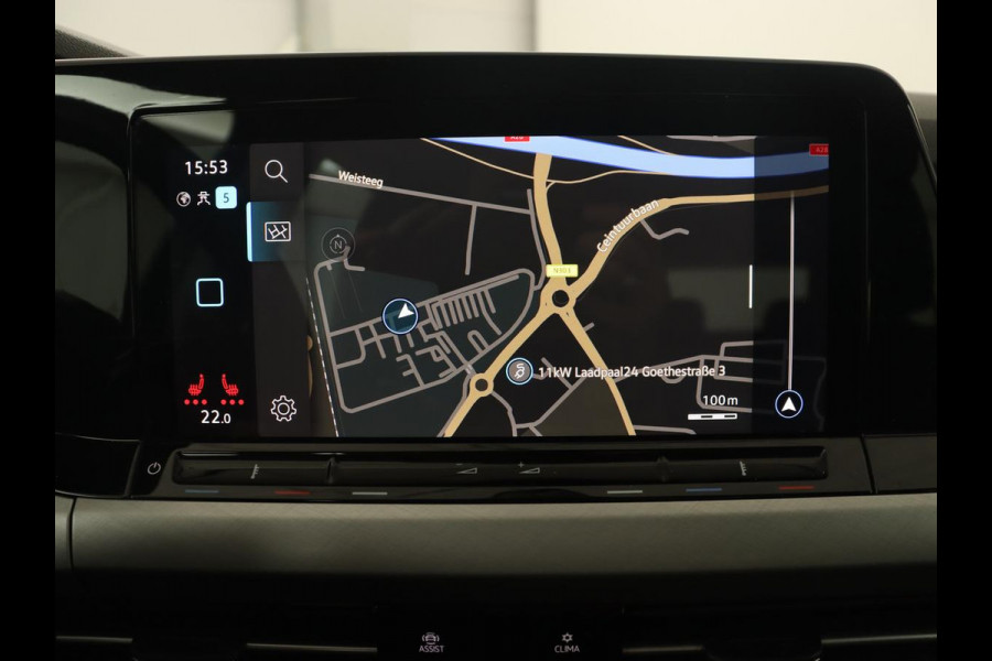 Volkswagen Golf 1.5 eTSI Life | Stoelverwarming | Carplay | Massage | Adaptive cruise | Navigatie | Sfeerverlichting | Parkeerhulp | Full LED | Memory