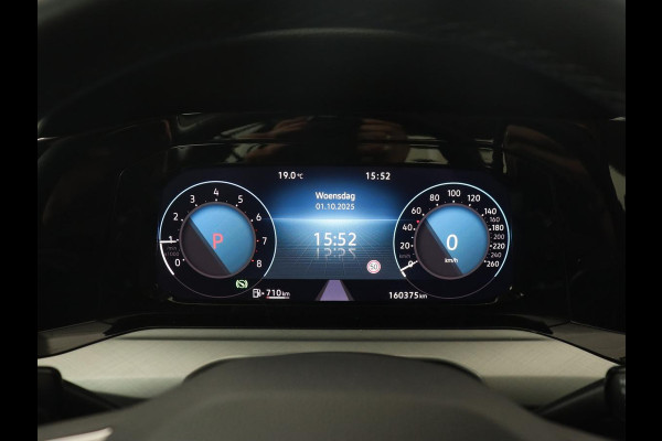 Volkswagen Golf 1.5 eTSI Life | Stoelverwarming | Carplay | Massage | Adaptive cruise | Navigatie | Sfeerverlichting | Parkeerhulp | Full LED | Memory