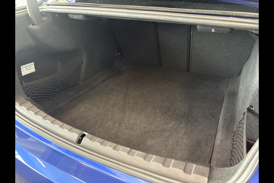 BMW 3-serie 330i M-Sport 260pk Automaat High Exec.Edition SCHUIFDAK/HARMANKARDON/LEDER/360CAMERA/HUD/19INCH