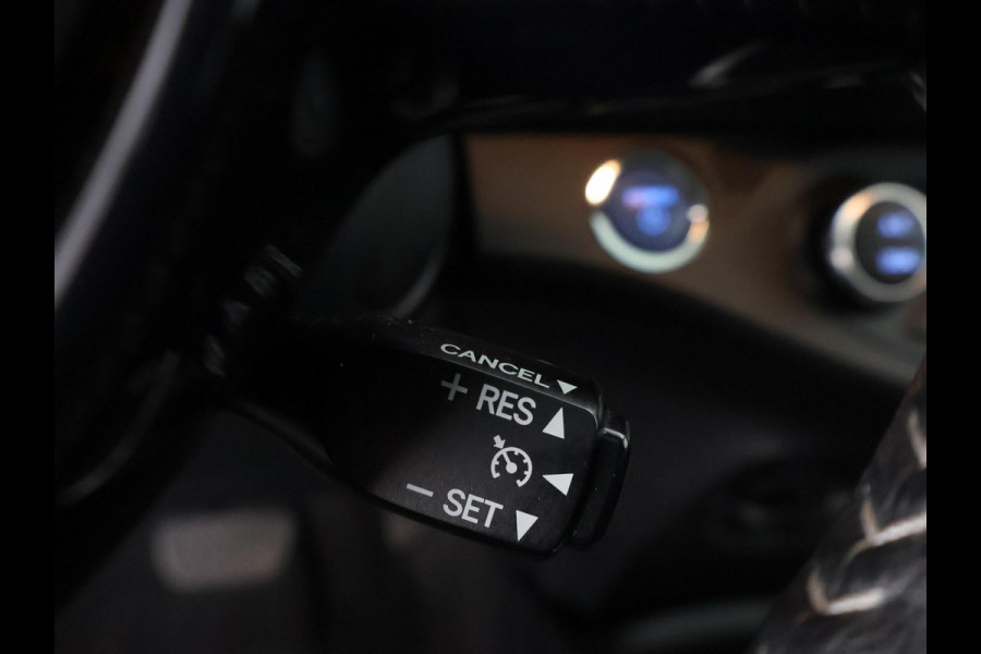 Toyota Yaris 1.5 Hybrid Executive | Panoramadak | Cruise Control | Dealer onderhouden