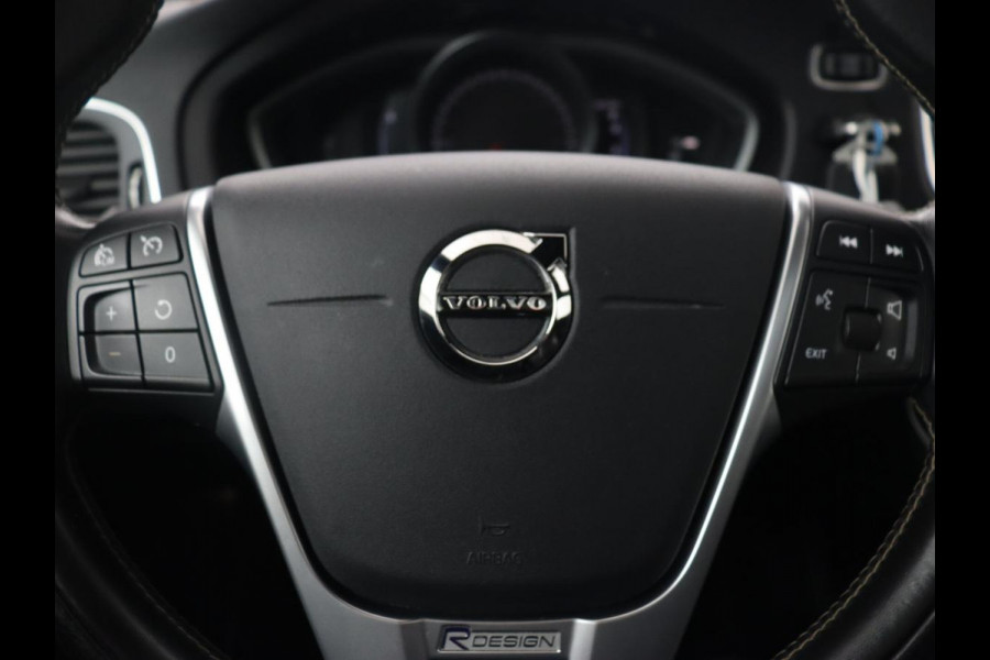 Volvo V40 1.5 T3 Polar+ Sport | Panoramadak | Stoelverwarming | Camera | Full LED | Navigatie | Park Assist | Harman/Kardon | Keyless | R Design