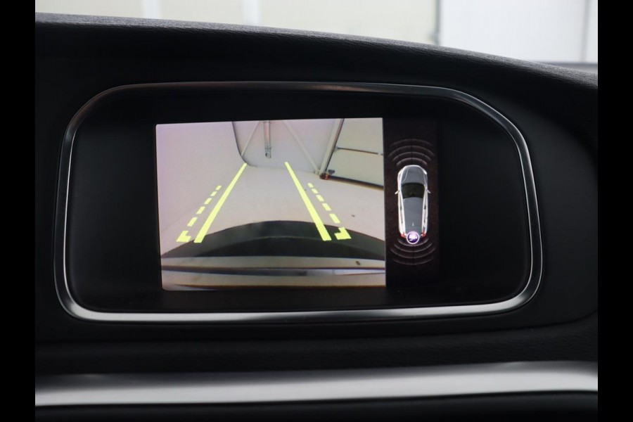 Volvo V40 1.5 T3 Polar+ Sport | Panoramadak | Stoelverwarming | Camera | Full LED | Navigatie | Park Assist | Harman/Kardon | Keyless | R Design