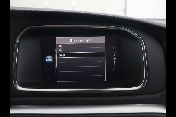 Volvo V40 1.5 T3 Polar+ Sport | Panoramadak | Stoelverwarming | Camera | Full LED | Navigatie | Park Assist | Harman/Kardon | Keyless | R Design