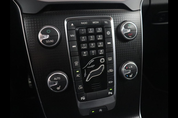 Volvo V40 1.5 T3 Polar+ Sport | Panoramadak | Stoelverwarming | Camera | Full LED | Navigatie | Park Assist | Harman/Kardon | Keyless | R Design