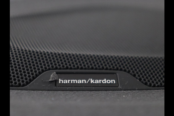 Volvo V40 1.5 T3 Polar+ Sport | Panoramadak | Stoelverwarming | Camera | Full LED | Navigatie | Park Assist | Harman/Kardon | Keyless | R Design