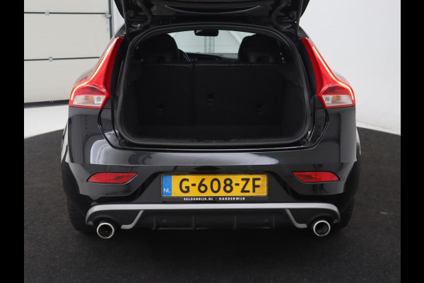 Volvo V40 1.5 T3 Polar+ Sport | Panoramadak | Stoelverwarming | Camera | Full LED | Navigatie | Park Assist | Harman/Kardon | Keyless | R Design