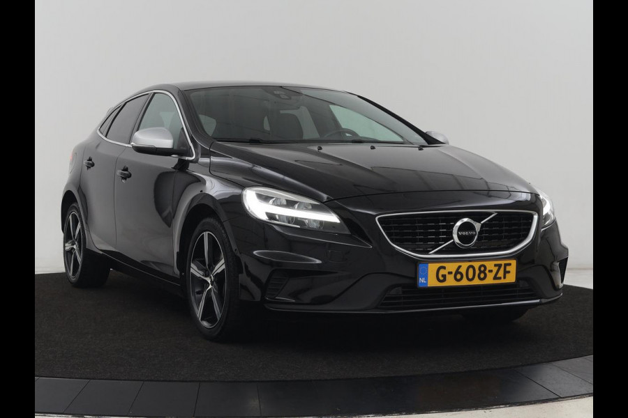 Volvo V40 1.5 T3 Polar+ Sport | Panoramadak | Stoelverwarming | Camera | Full LED | Navigatie | Park Assist | Harman/Kardon | Keyless | R Design