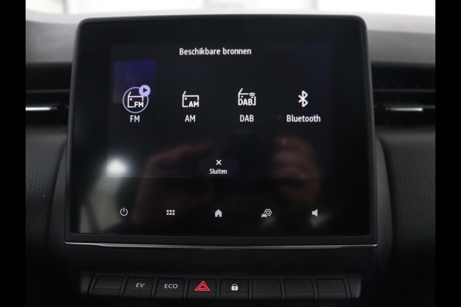 Renault Clio 1.6 E-Tech Hybrid 140 Business Zen | Camera | Carplay | Navigatie | Full LED | Cruise control | Airco | DAB | Bluetooth