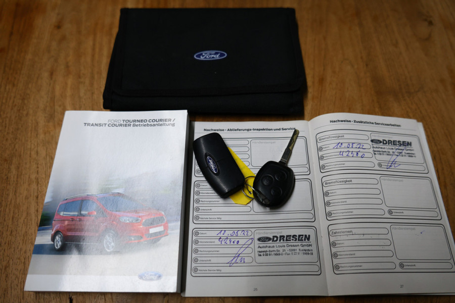 Ford Tourneo Courier 1.0 Titanium 1eEIG! BT CAMERA DAB STOELVW CLIMA '18