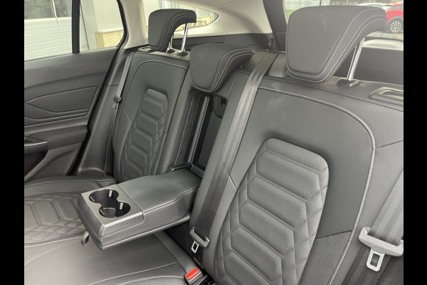 Ford FOCUS Wagon 1.0 EBH Active X 155PK AUTOMAAT! PANODAK! DRIVERPACK!