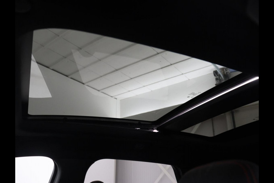 Ford Kuga 2.5 PHEV ST-Line X | Panoramadak | Head-Up | Trekhaak | Stoelverwarming | 360 Camera | B&O Sound | Carplay | Navigatie | Achterbankverwarming | Half leder | Keyless | Plug In