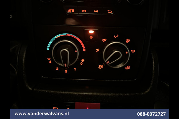 Peugeot Boxer 2.2 BlueHDi 141pk Bakwagen Laadklep Euro6 Airco | Cruisecontrol |1055kg laadvermogen bijrijdersbank