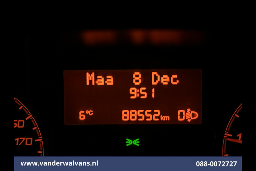 Peugeot Boxer 2.2 BlueHDi 141pk Bakwagen Laadklep Euro6 Airco | Cruisecontrol |1055kg laadvermogen bijrijdersbank