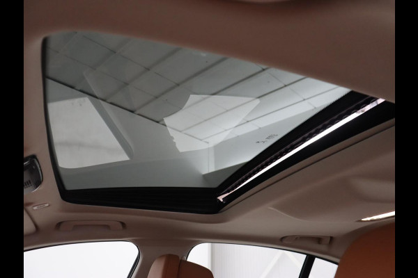 BMW 5 Serie 540i High Executive | 51.800km NAP | Schuifdak | Luxury Line | Leder | 360 Camera | Comfortstoelen | Keyless | Stoelverwarming | Navigatie | Memory | Full LED | Dodehoek detectie | Park Assist