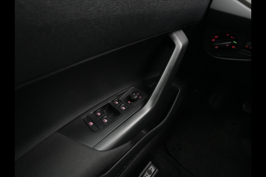 Volkswagen Polo 1.0 TSI 95pk Comfortline Navigatie Carplay Acc Pdc Dab