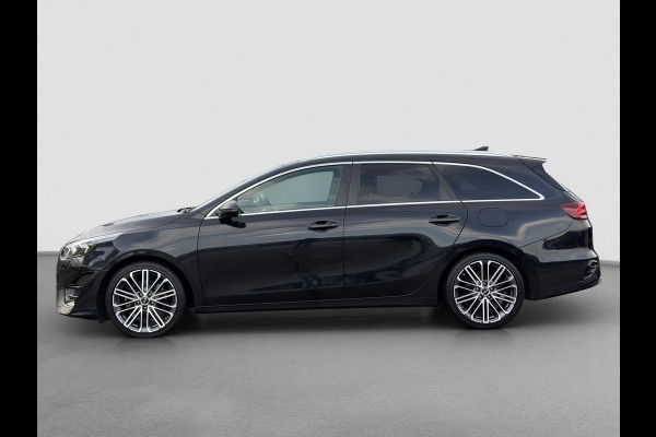 Kia Ceed Sportswagon 1.5 T-GDi GT-PlusLine Automaat | Panoramadak | Leder/Alcantara | Camera | Navi | Stuur-/Stoelverwarming | 18” Velgen | Clima | Key-Less | PDC | Cruise | LED |