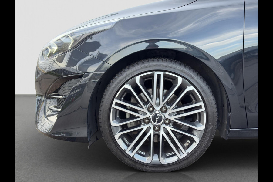 Kia Ceed Sportswagon 1.5 T-GDi GT-PlusLine Automaat | Panoramadak | Leder/Alcantara | Camera | Navi | Stuur-/Stoelverwarming | 18” Velgen | Clima | Key-Less | PDC | Cruise | LED |
