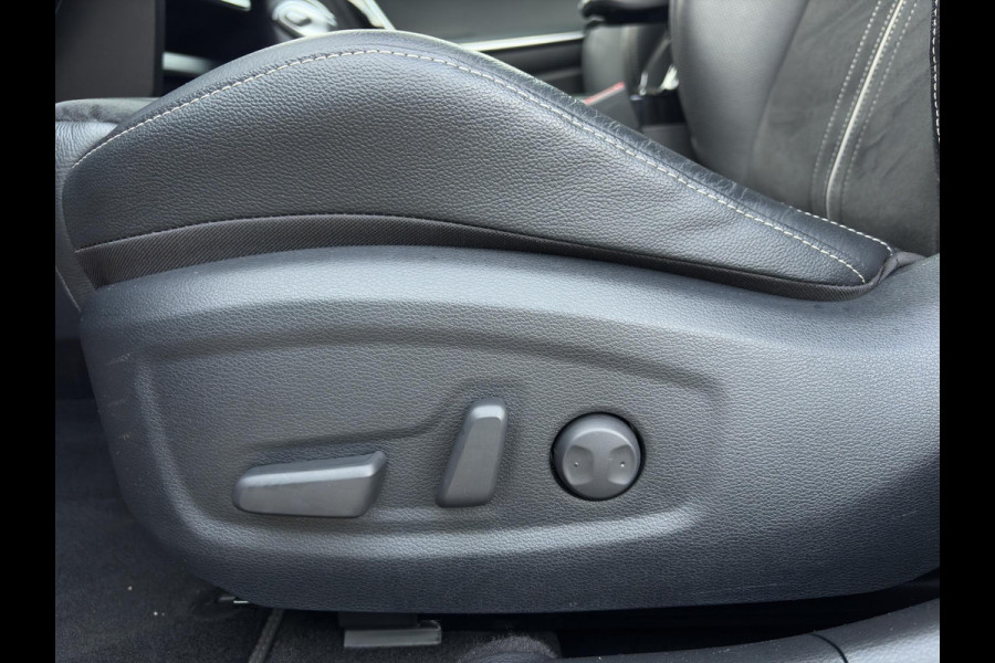 Kia Ceed Sportswagon 1.5 T-GDi GT-PlusLine Automaat | Panoramadak | Leder/Alcantara | Camera | Navi | Stuur-/Stoelverwarming | 18” Velgen | Clima | Key-Less | PDC | Cruise | LED |