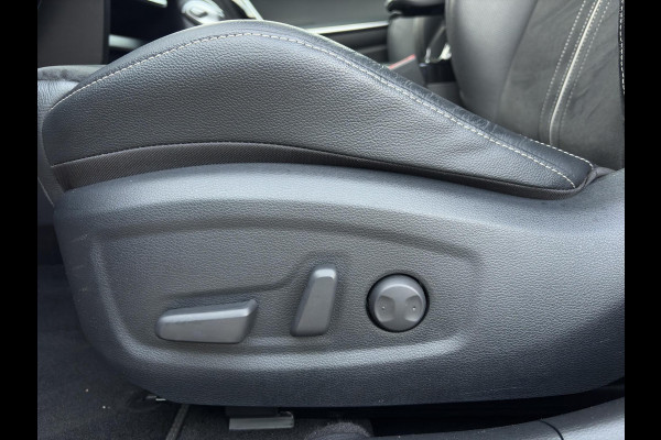 Kia Ceed Sportswagon 1.5 T-GDi GT-PlusLine Automaat | Panoramadak | Leder/Alcantara | Camera | Navi | Stuur-/Stoelverwarming | 18” Velgen | Clima | Key-Less | PDC | Cruise | LED |