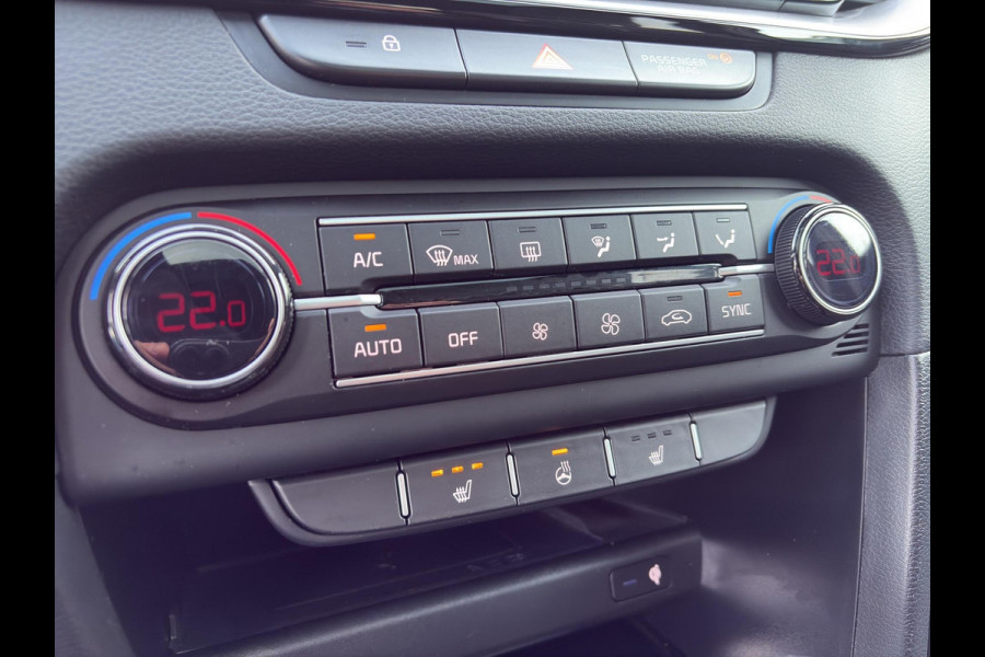 Kia Ceed Sportswagon 1.5 T-GDi GT-PlusLine Automaat | Panoramadak | Leder/Alcantara | Camera | Navi | Stuur-/Stoelverwarming | 18” Velgen | Clima | Key-Less | PDC | Cruise | LED |