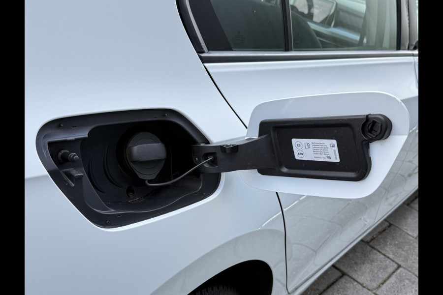 Volkswagen Golf BWJ 2023 | 1.5TSI 131PK Life Bus AUTOMAAT | CLIMA | NAVI | PDC | CRUISE | CAMERA A | STOELVERW |