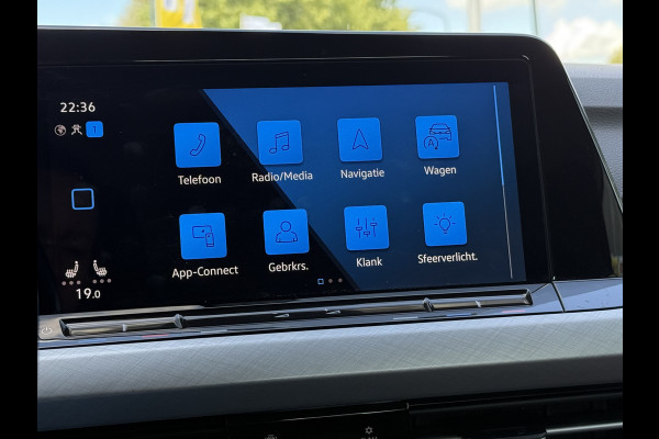 Volkswagen Golf BWJ 2023 | 1.5TSI 131PK Life Bus AUTOMAAT | CLIMA | NAVI | PDC | CRUISE | CAMERA A | STOELVERW |