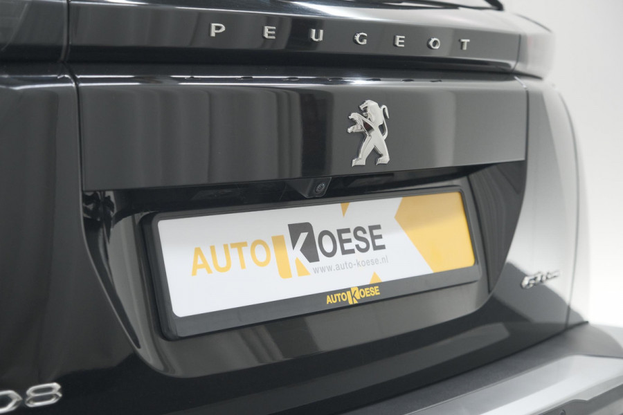 Peugeot 2008 PureTech 130 GT-Line | Camera | Adaptieve Cruise Control | Allseason Banden | Navigatie