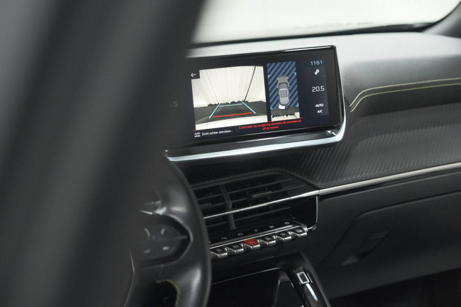 Peugeot 2008 PureTech 130 GT-Line | Camera | Adaptieve Cruise Control | Allseason Banden | Navigatie