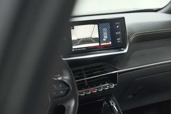 Peugeot 2008 PureTech 130 GT-Line | Camera | Adaptieve Cruise Control | Allseason Banden | Navigatie