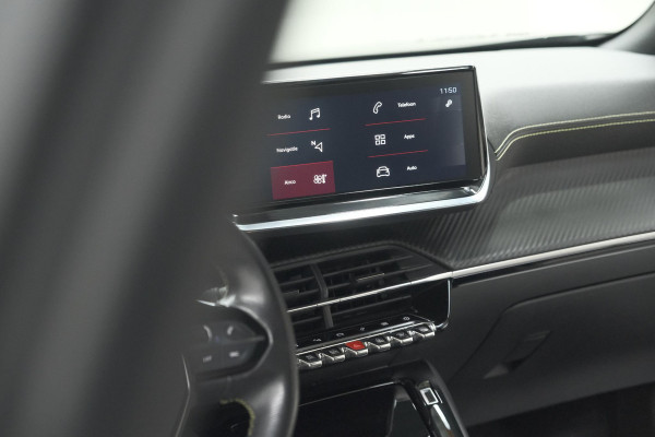 Peugeot 2008 PureTech 130 GT-Line | Camera | Adaptieve Cruise Control | Allseason Banden | Navigatie