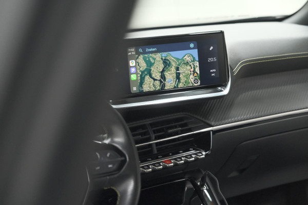 Peugeot 2008 PureTech 130 GT-Line | Camera | Adaptieve Cruise Control | Allseason Banden | Navigatie