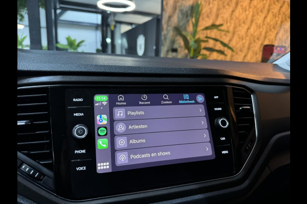 Volkswagen T-Roc 1.5 TSI Style Garantie Carplay StoelVW Adoptieve Cruise Front ASS Clima Navi Led Dab Rijklaar
